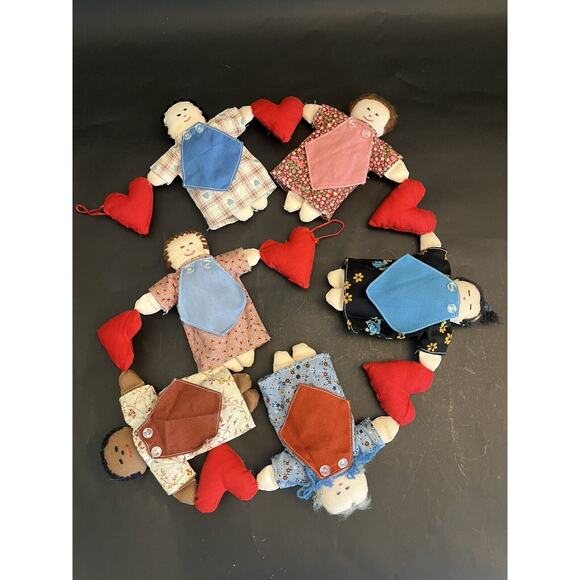 VTG Handsewn Ragdoll & Hearts 42" Garland Love One Another Folk Art Cottage Core - Picture 5 of 7